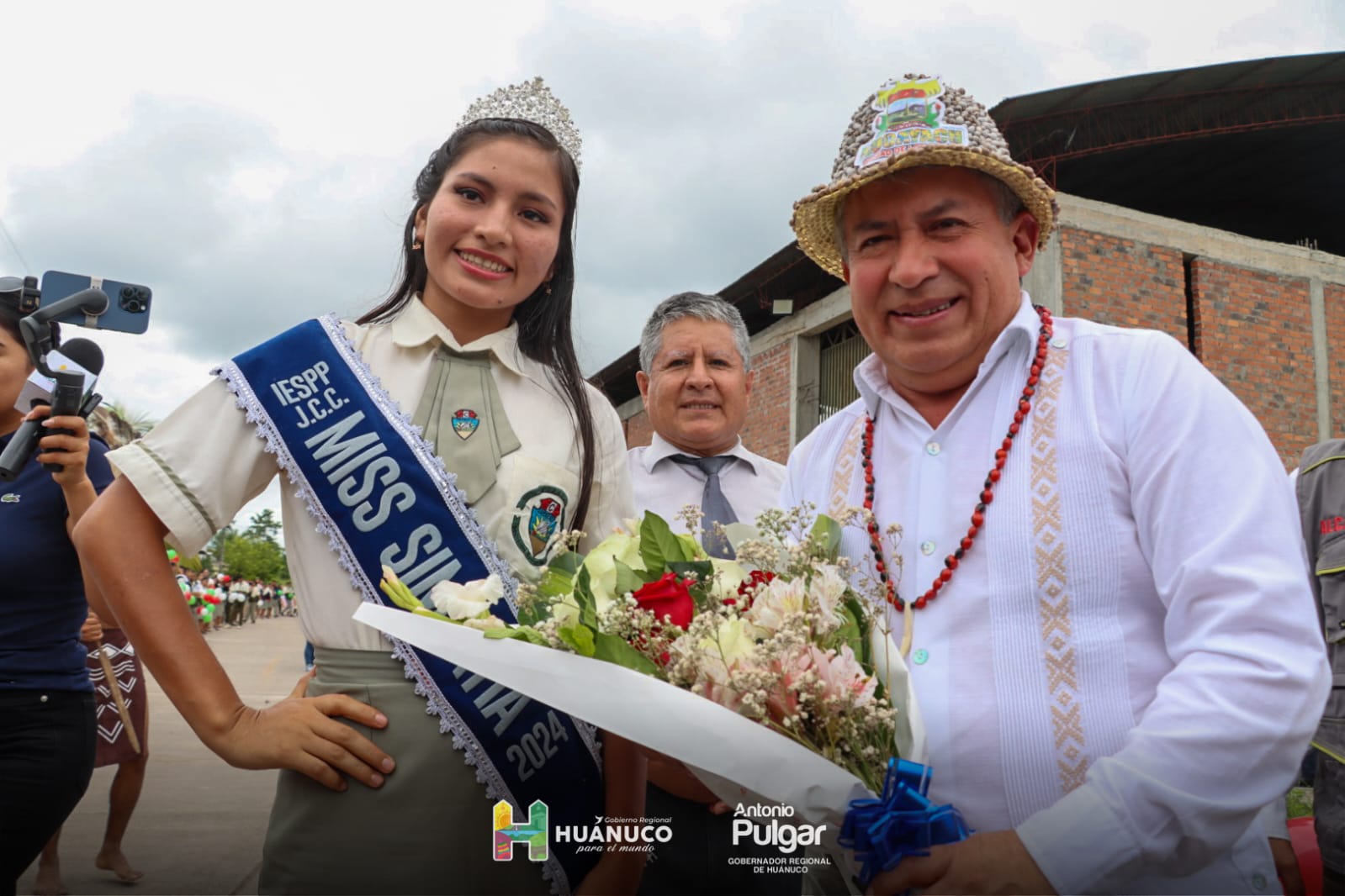 🔹 Gran recibimiento al gobernador Antonio Pulgar en Aucayacu