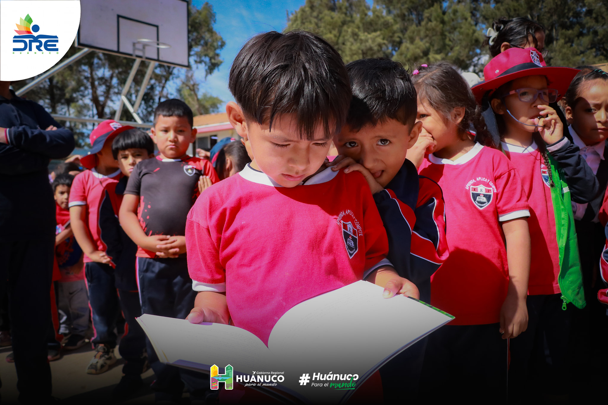 📚¡Leer es soñar con los ojos abiertos!📖Llegamos hasta la I. E. Mario Vargas Llosa de Potracancha
