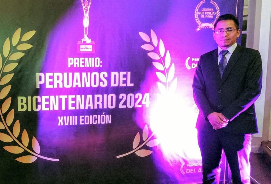 DOCENTE BILINGÜE NORBERTO HERRERA MARTEL SERÁ GALARDONADO CON LAS PALMAS MAGISTERIALES 2025.